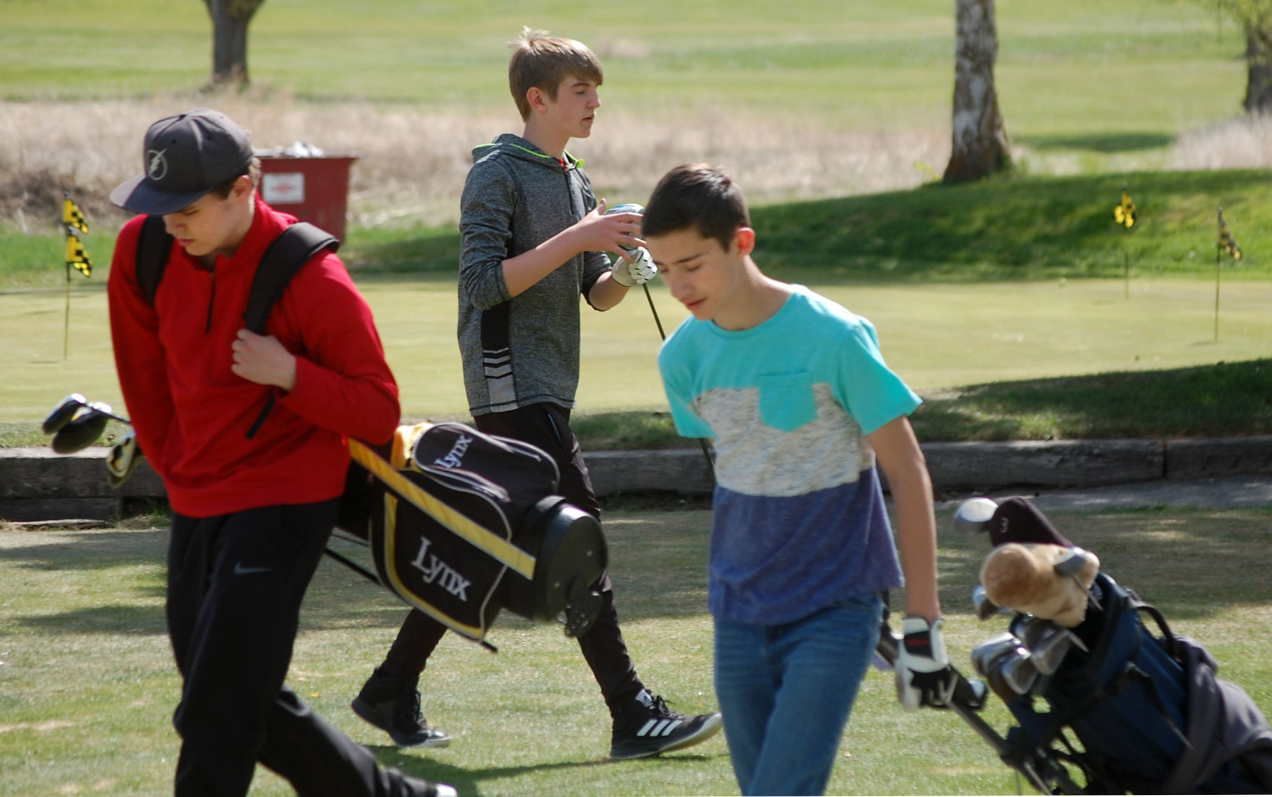 Omak, Okanogan golfers